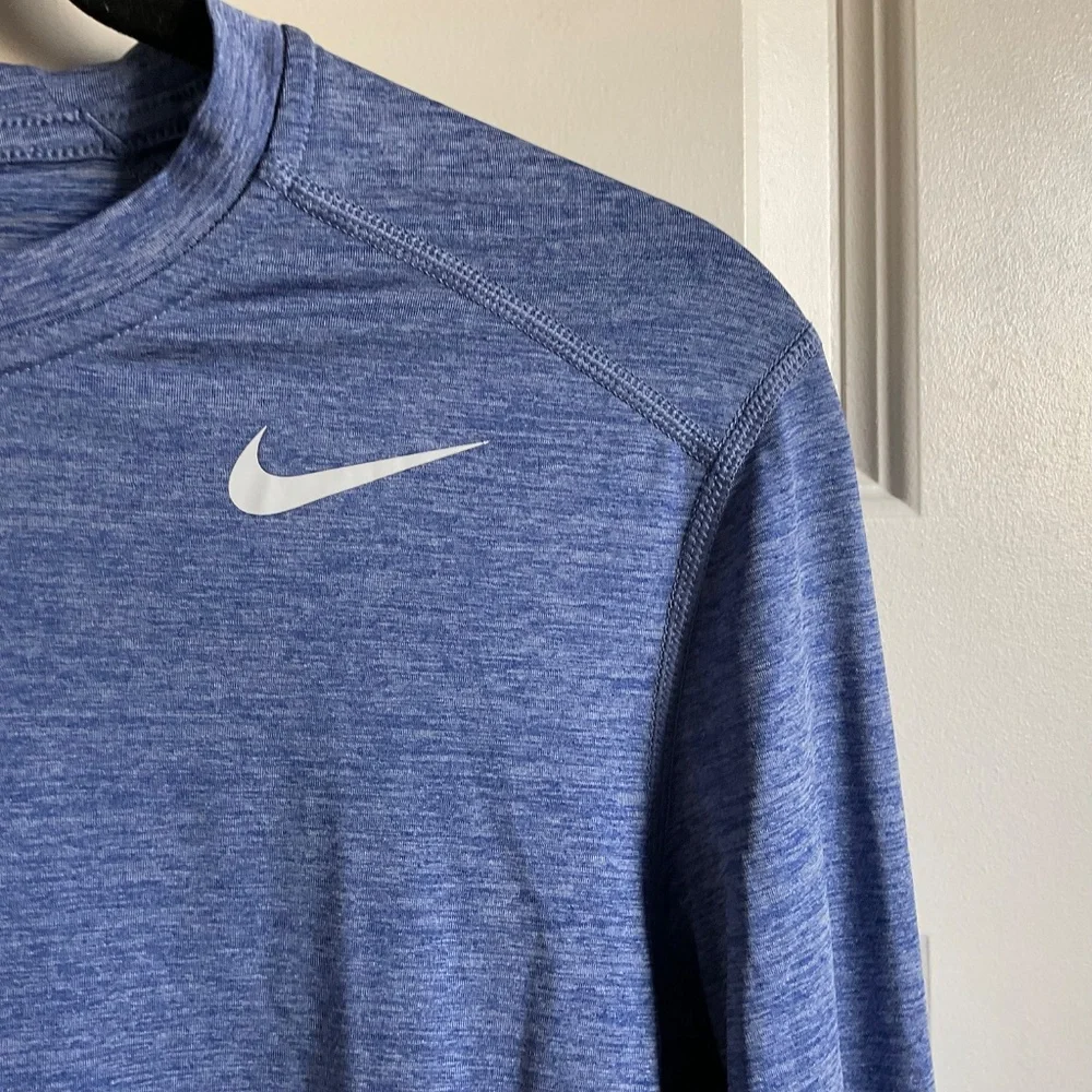 Nike Dri Fit Blue Long‎ Sleeve Tee - Size Small